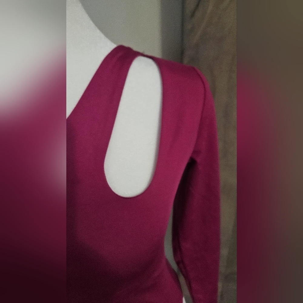 One-Shoulder Pink Top - Picture 6 of 12